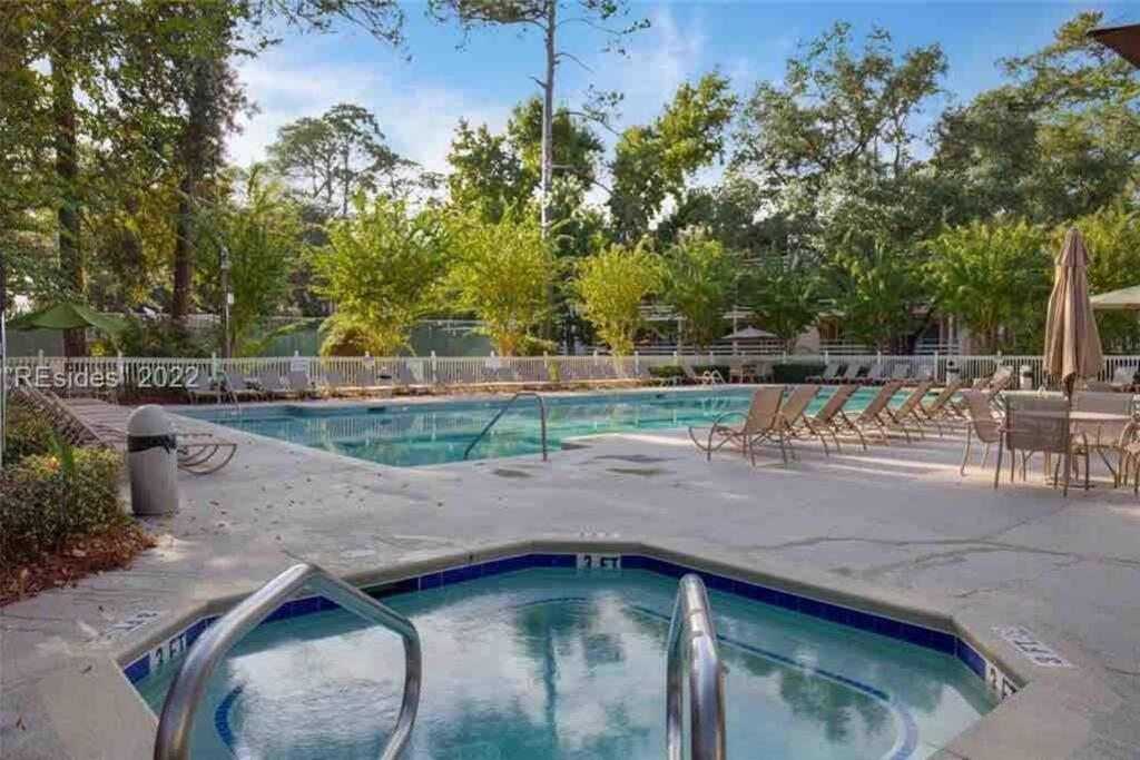 Cute 2 Bedroom, 2 Bath Condo At Folly Field Beach Hilton Head Island Kültér fotó