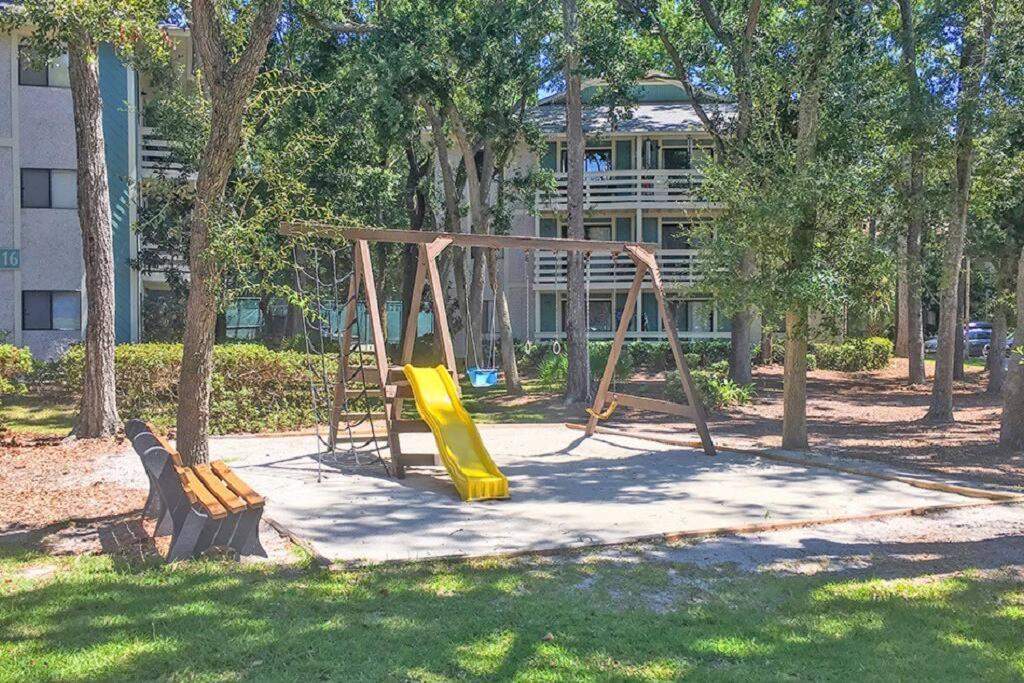 Cute 2 Bedroom, 2 Bath Condo At Folly Field Beach Hilton Head Island Kültér fotó